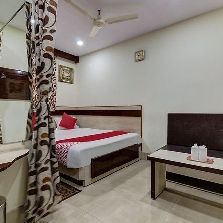 Oyo Hotel Satguru Джамшедпур Экстерьер фото