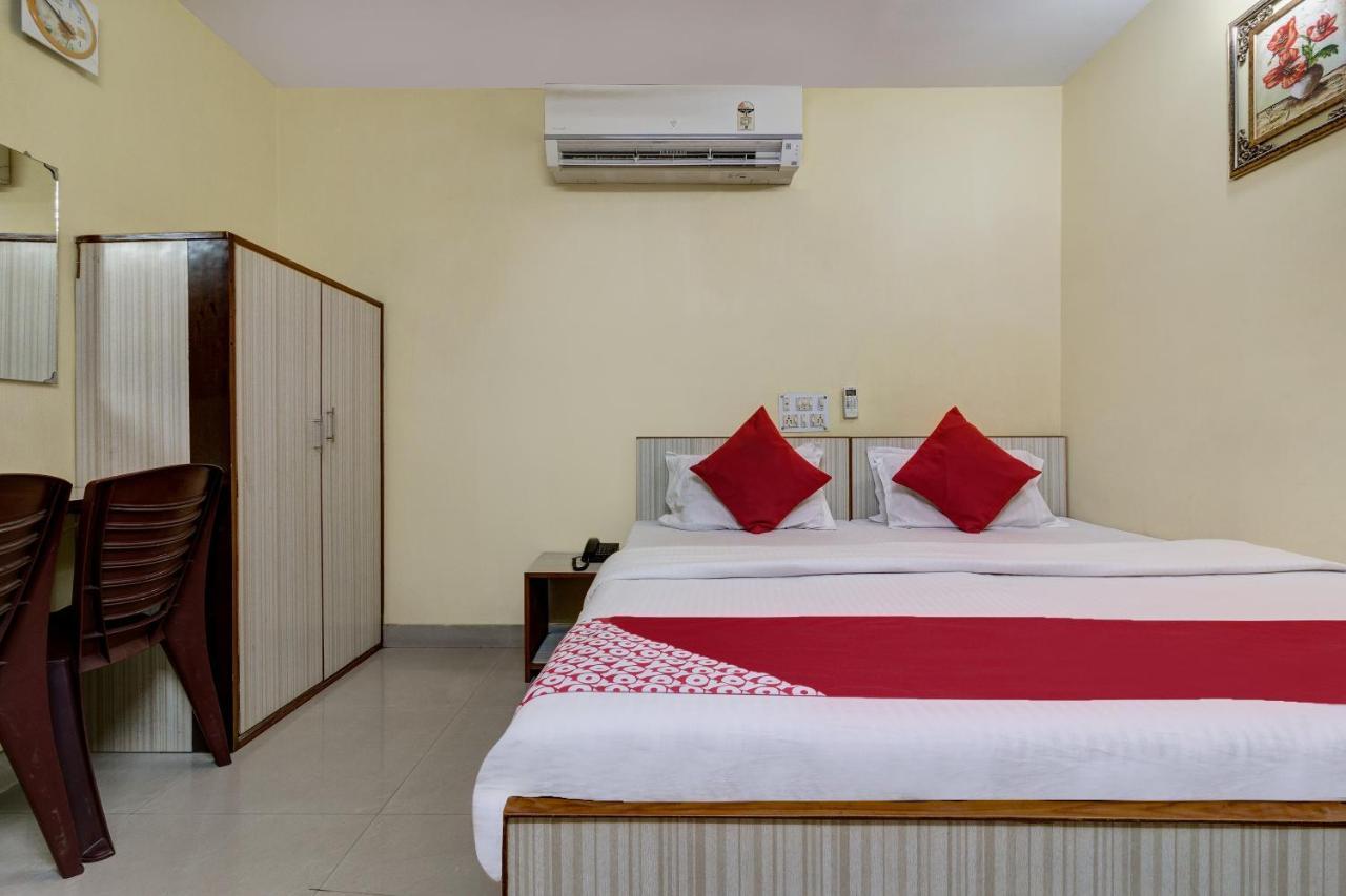 Oyo Hotel Satguru Джамшедпур Экстерьер фото
