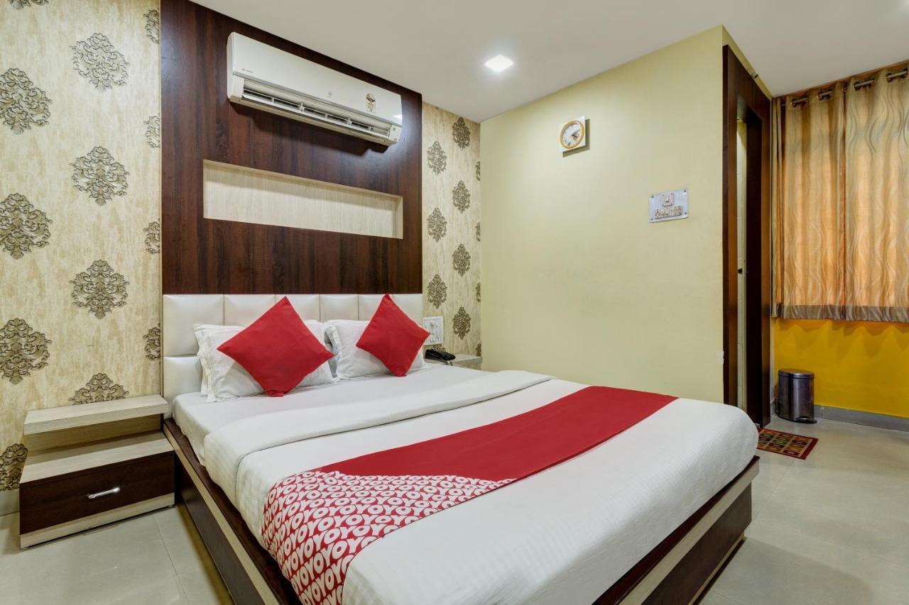 Oyo Hotel Satguru Джамшедпур Экстерьер фото