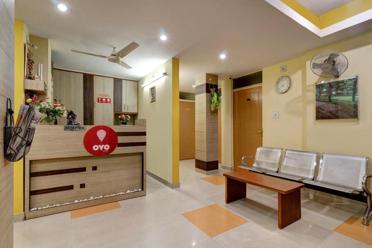 Oyo Hotel Satguru Джамшедпур Экстерьер фото