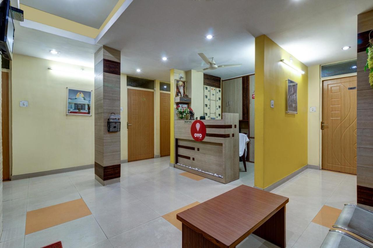 Oyo Hotel Satguru Джамшедпур Экстерьер фото